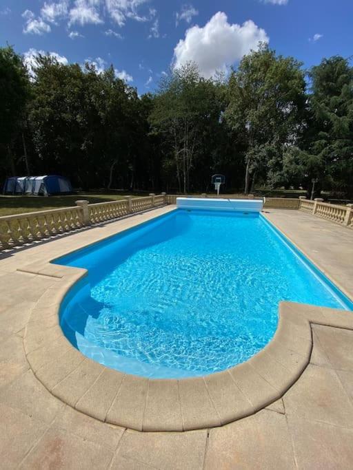 Le Cabaret Paisible Avec Piscine Villa Montierchaume Dış mekan fotoğraf