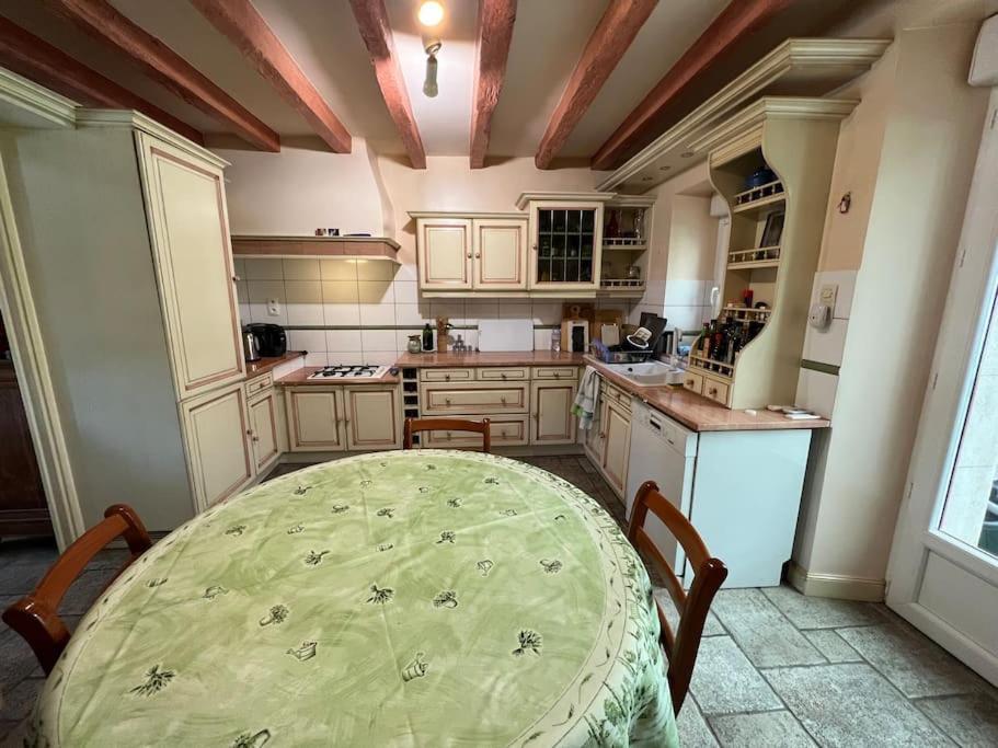 Le Cabaret Paisible Avec Piscine Villa Montierchaume Dış mekan fotoğraf