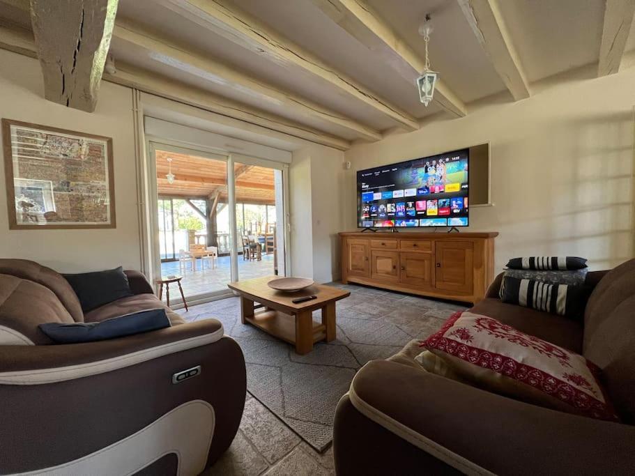Le Cabaret Paisible Avec Piscine Villa Montierchaume Dış mekan fotoğraf